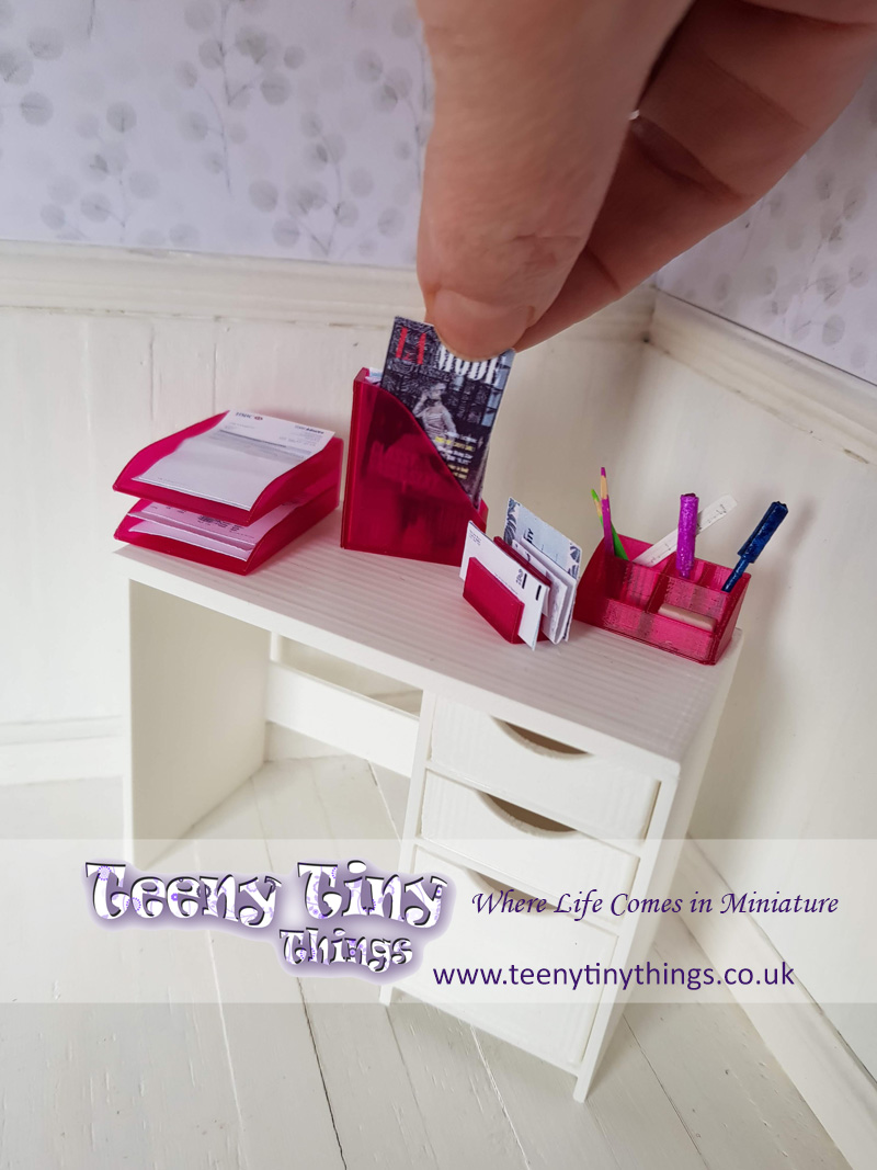 Tiny Office Accessories To Keep Your Miniature Office Organised. 